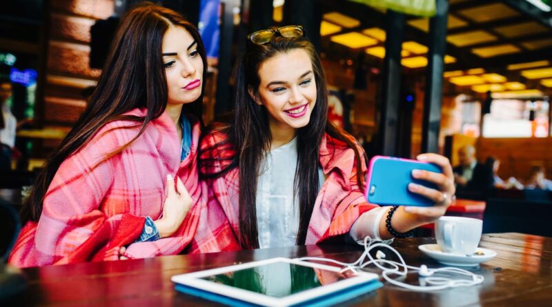 Médias Numériques Divertissement Français