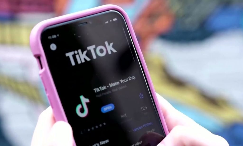 tiktok protection donnees enfants canada